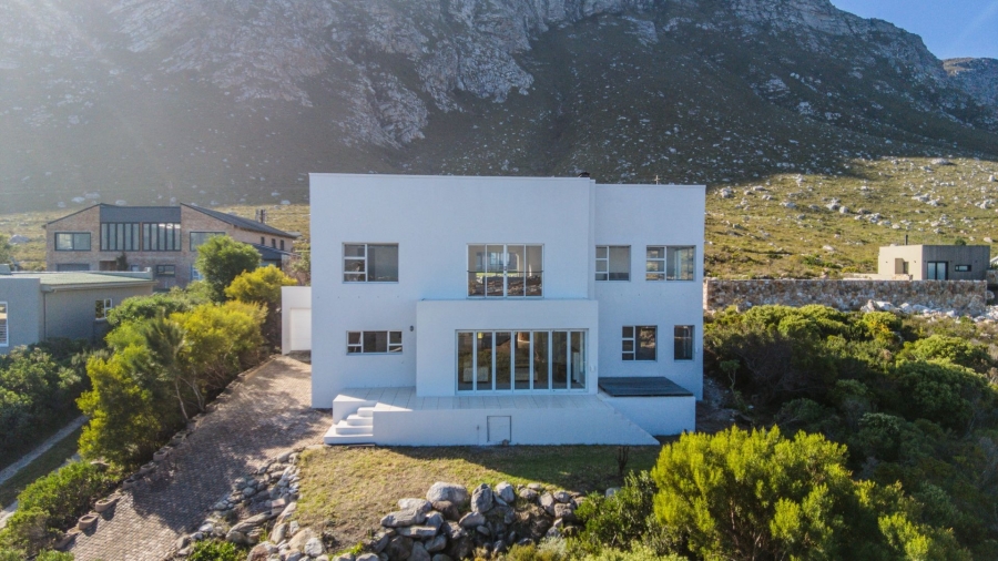 To Let 6 Bedroom Property for Rent in Bettys Bay Western Cape